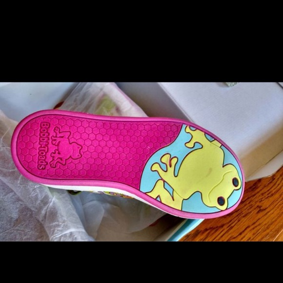 Bobbie Toads kids gym shoes, Sz 11 & 12 - Picture 3 of 5